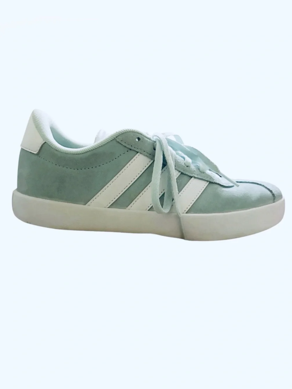 adidas Girl’s Mint Green‎ Suede Sneakers with White Stripes Sz 4